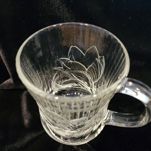 Arcoroc FRANCE Canterbury Crocus Glass Mugs Cups Coffee Tea Embossed 4” Set Of 4 - Picture 3 of 7